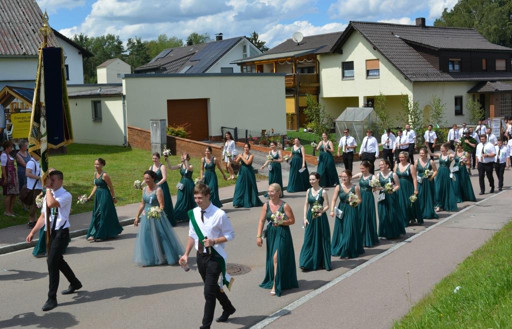 Tausende feierten vier Tage das 60-jährige Bestehen des Burschenvereins ...