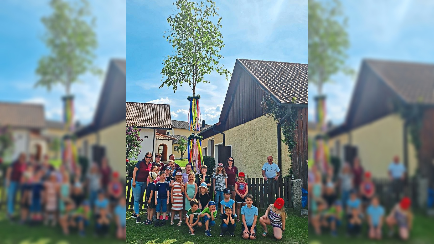 Zwei Maibäume in Neubäu