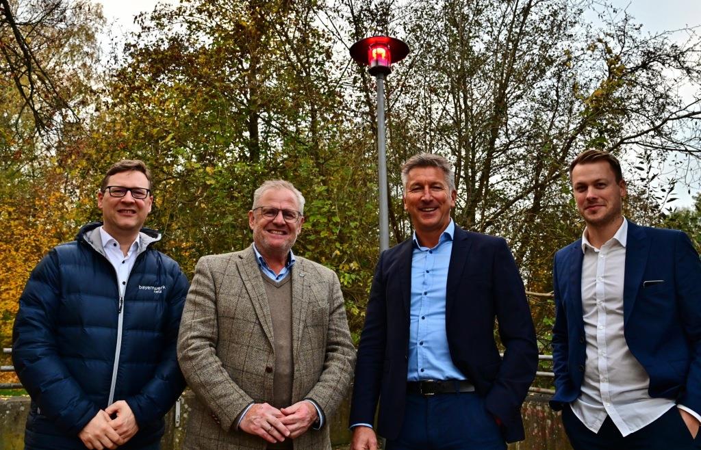 Spezielles Licht gegen die Eintagsfliegen: Versuch an Wasserrädern in ...