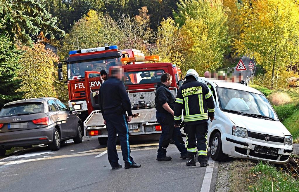 Beim Abbiegen übersehen: 20.000 Euro Sachschaden nach Unfall in Furth