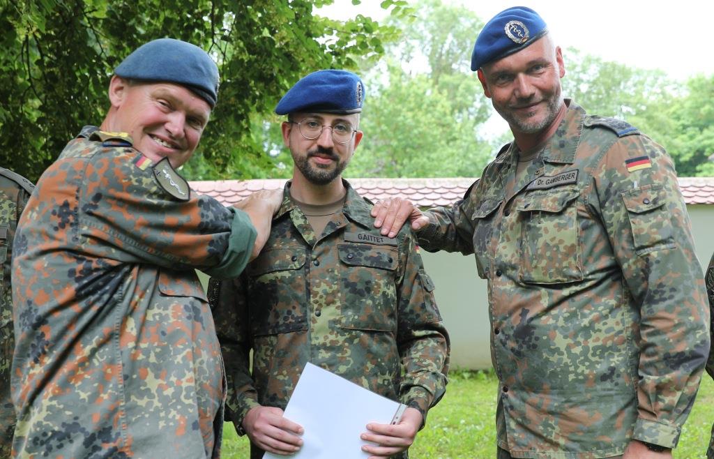 Was Verdient Ein Oberleutnant Bei Der Bundeswehr