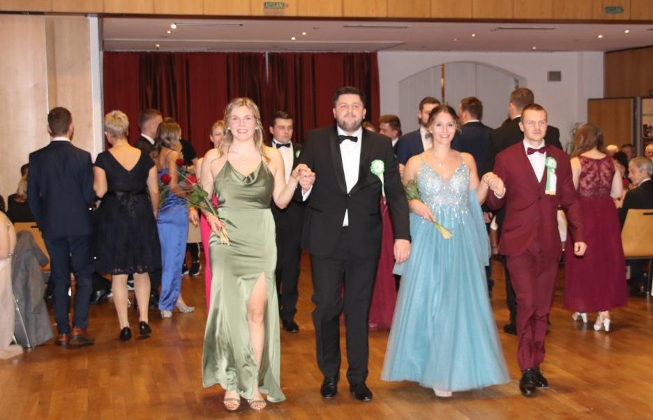 Bad Kötzting startete mit dem Burschenball in die Faschingssaison