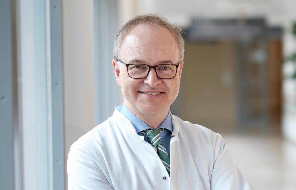 Dr Bär Regensburg Große Ehre für Regensburger Chefarzt