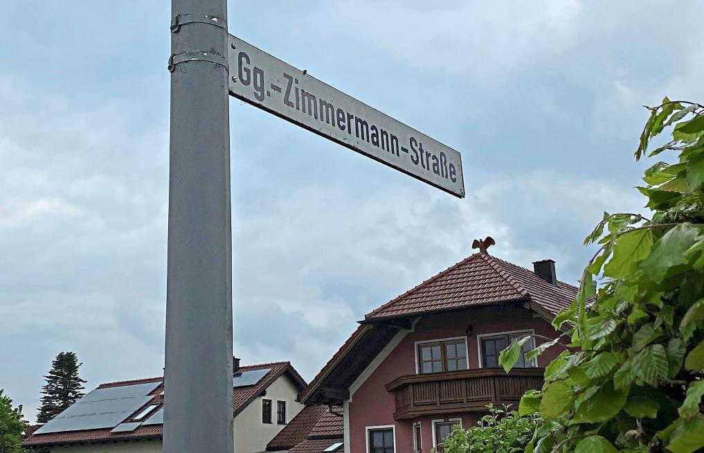 Abuse pastor: Eslarners resisted street renaming