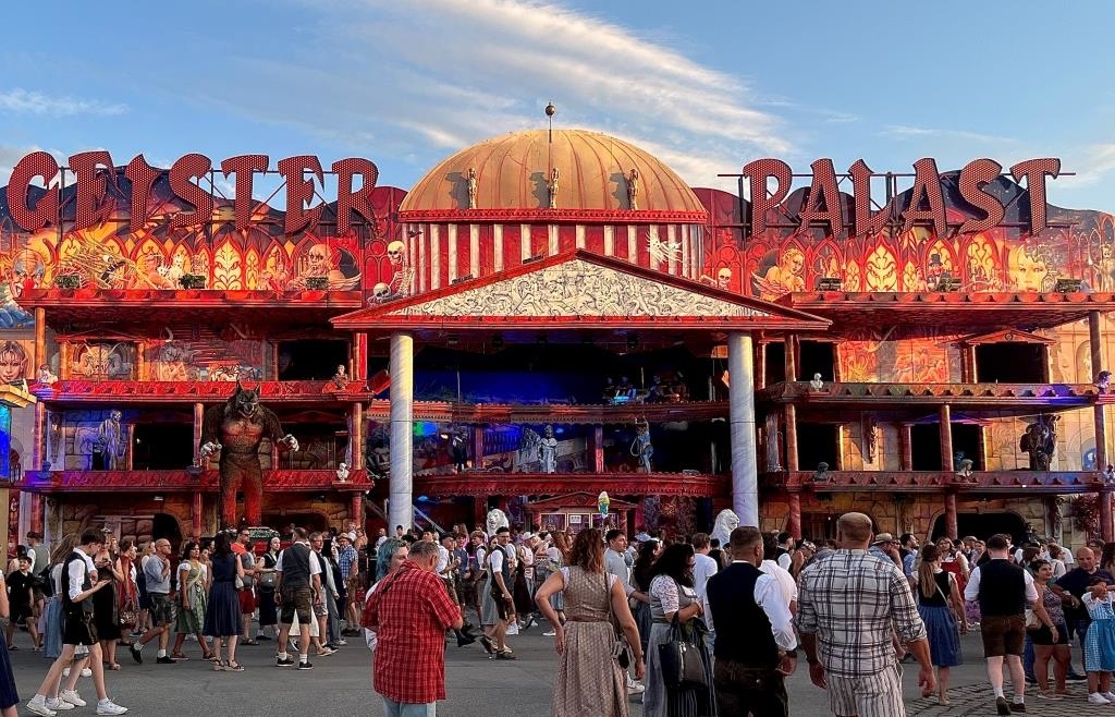 New at the Gäubodenvolksfest: A look behind the scenes of the largest ...