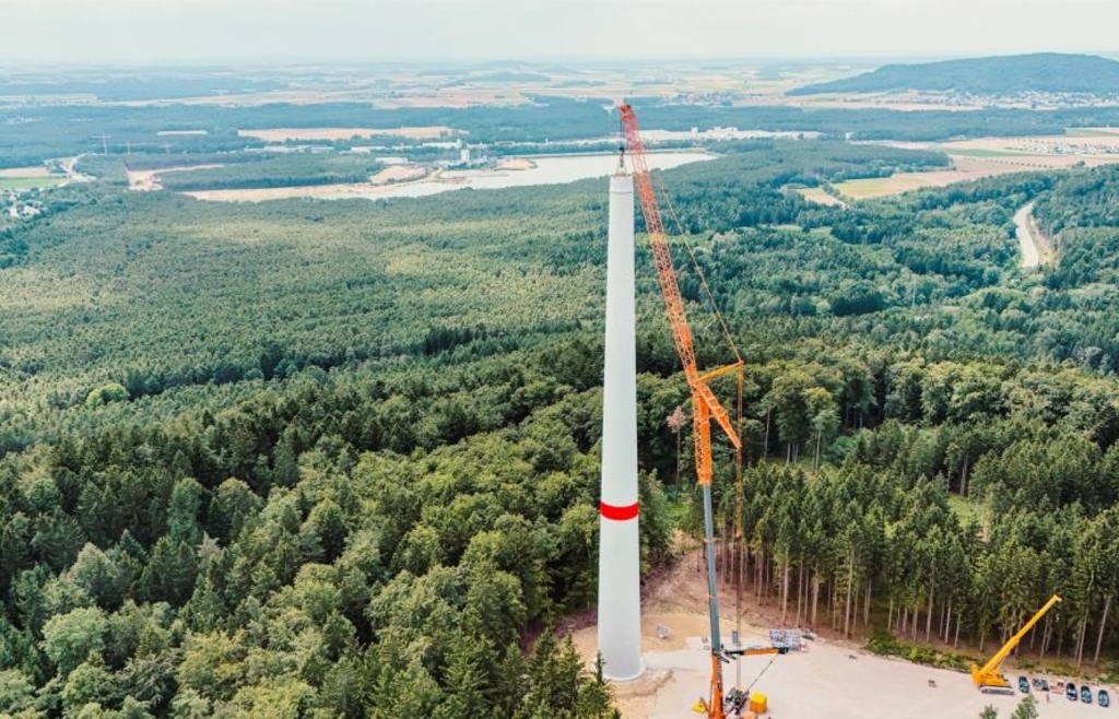 Bögl world record taking shape: Concrete tower for wind turbine in ...