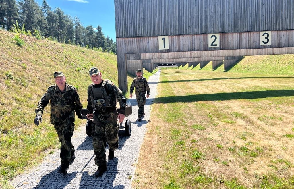 Zwischen Schießbahn und Schreibtisch: 14 Tage als Reservist bei der Bundeswehr im Kreis Cham