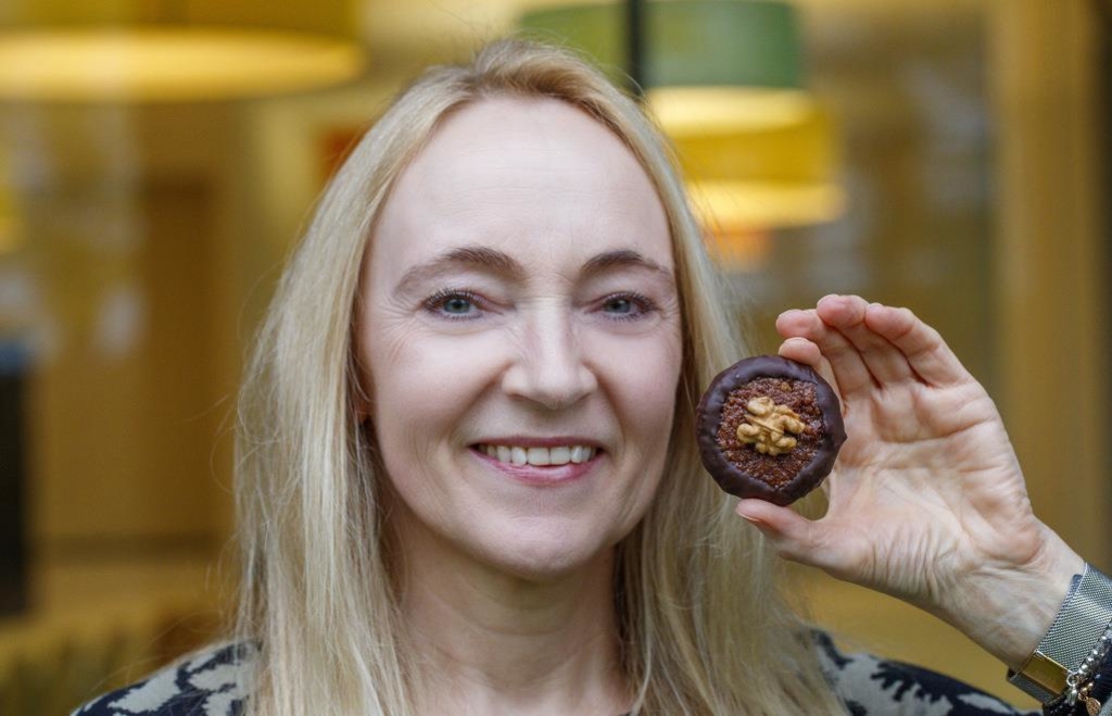 Mit Walnüssen und Rum-Rosinen werden die Lebkuchen besonders edel