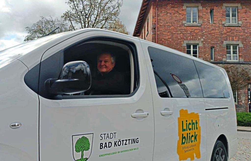 Der Seniorenbus in Bad Kötzting kommt an und sucht mehr Fahrer