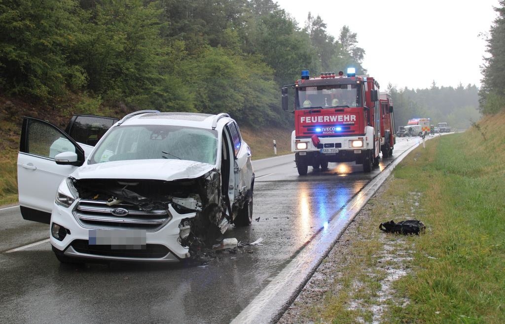 Mehrere Verletzte bei Unfall auf B16: Verursacher hatte am Tag zuvor Drogen konsumiert