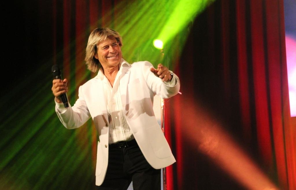 Schlagersänger Hansi Hinterseer begeisterte seine Fans in der Chamer  Stadthalle