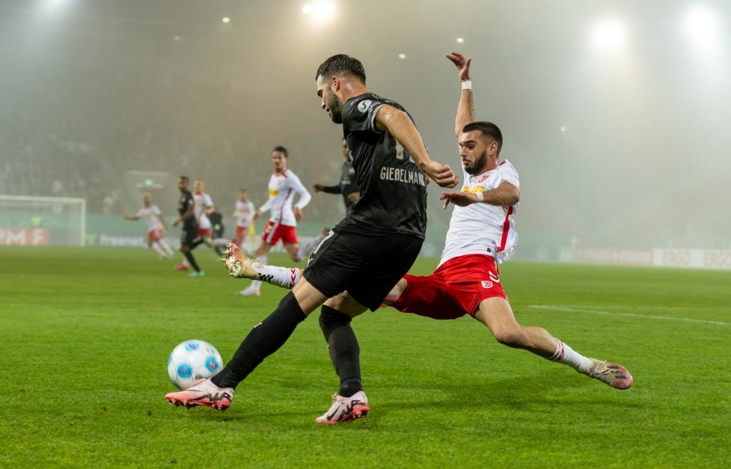 Beautiful Dfb-talent Wird Matchwinner Für Mainz – Rot Nach Horror-foul Landscape for Your Screen