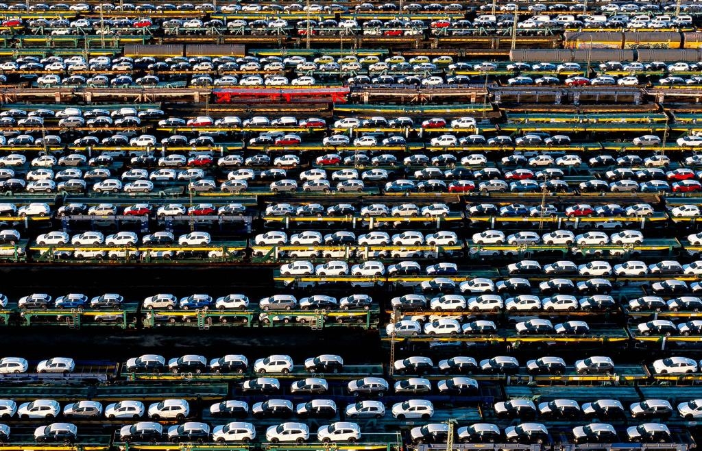 Nothing works in a car without these components: Infineon remains the ...