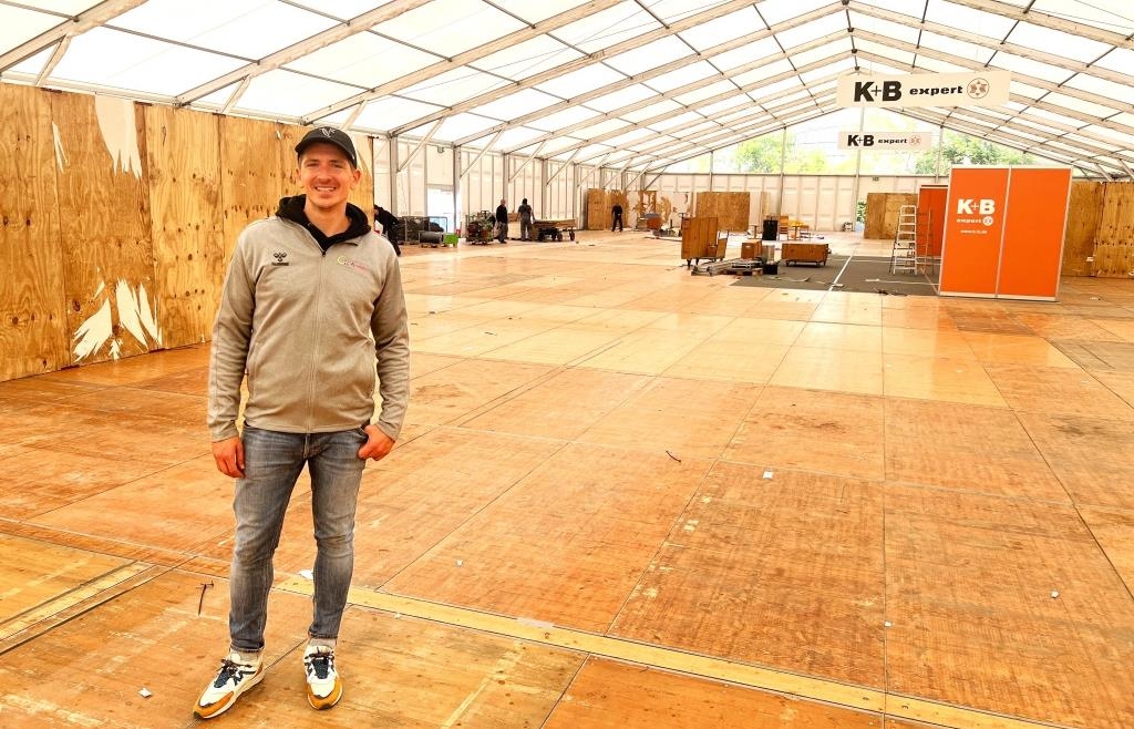 Die Chamlandschau 2026 bietet Buntes – Ein Blick über den Messezaun beim Aufbau in Cham