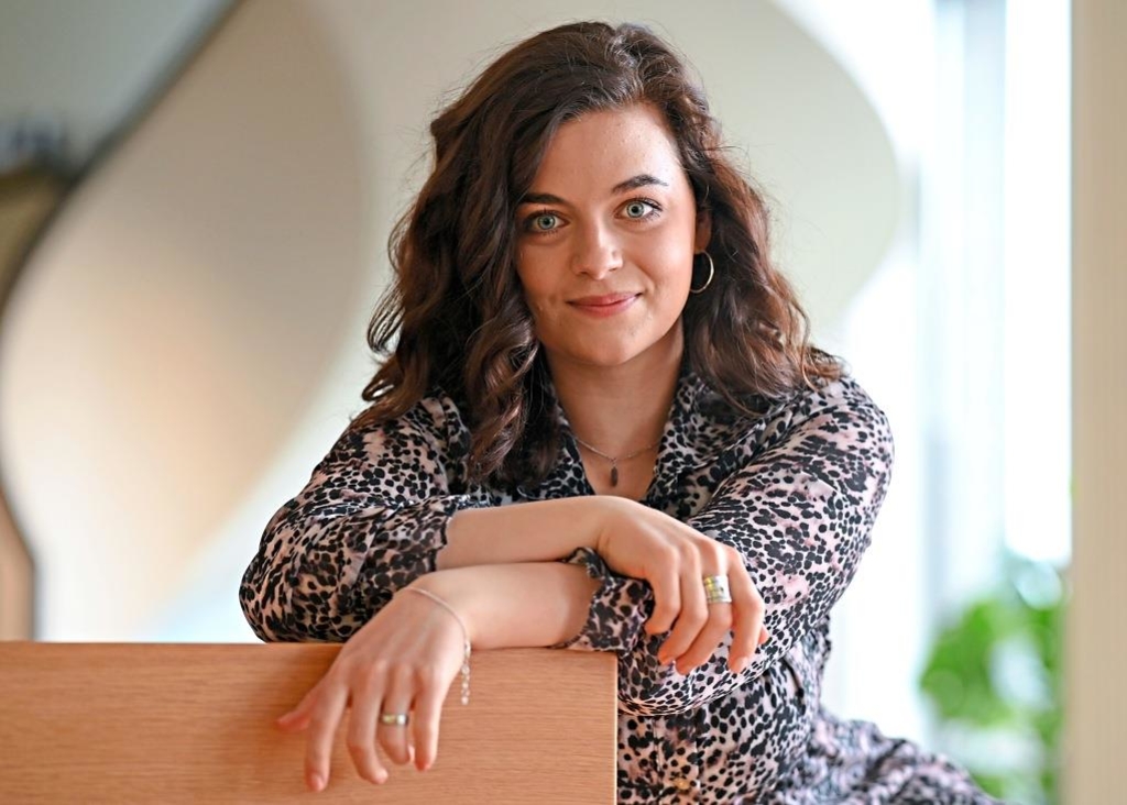 Bergdoktor-Star Ronja Forcher alias „Lilli Gruber“ freut sich auf  Waldmünchen