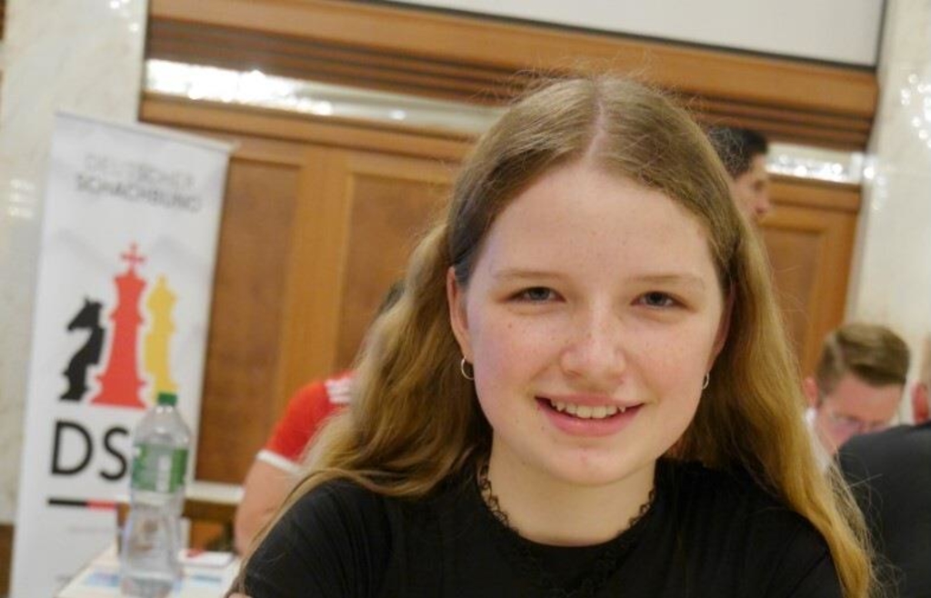 Schach: Valentina Neumeier vom SK Kelheim krönt sich in Bad Wildungen ...
