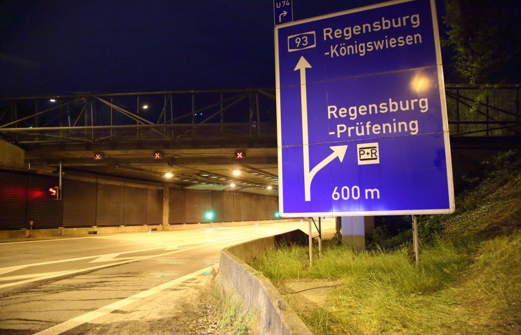 Unfall auf A93 in Regensburg – Prüfeninger Tunnel gesperrt 