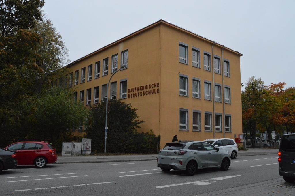 Nach 24 Jahren: Sanierungsplan für Riesen-Berufsschule in Regensburg kommt