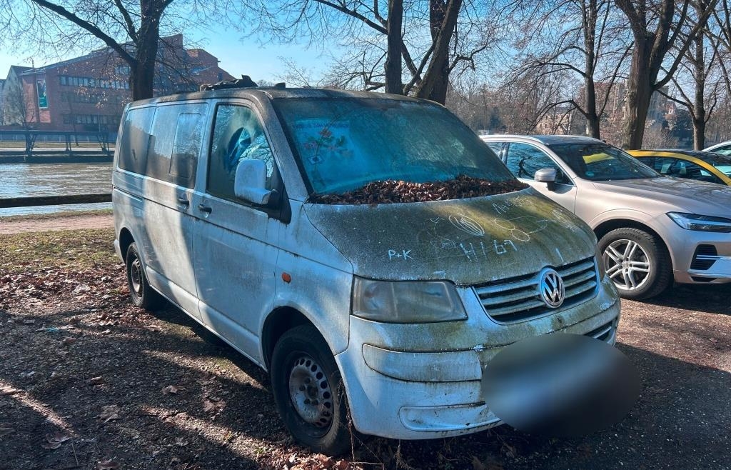 Ghost bus parked at Unterer Wöhrd in Regensburg - | This is why it ...
