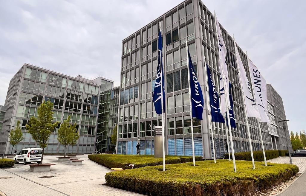 Krones invests in Neutraubling site and believes in German workers