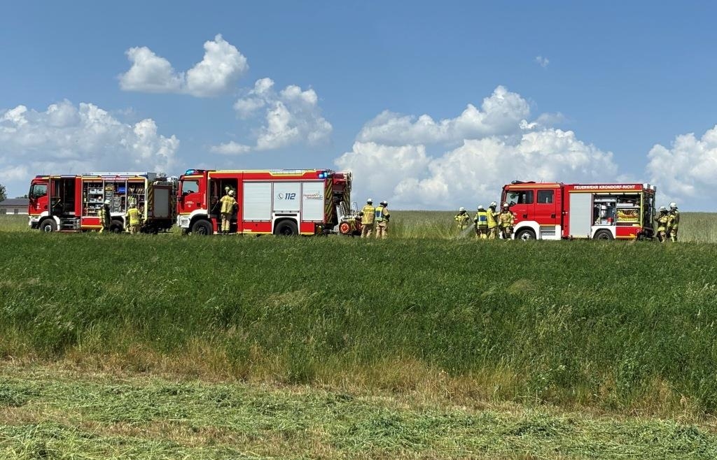 Field in Schwandorf-Fronberg catches fire during work - | Fire quickly ...