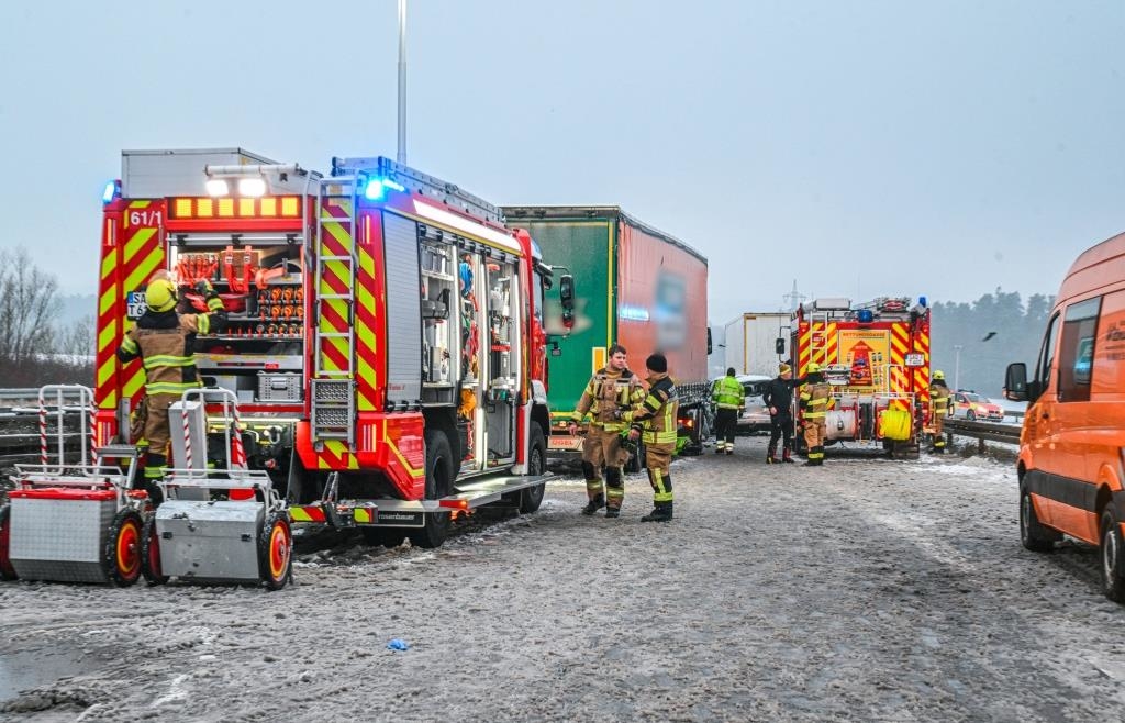 Nach Horrorunfall auf der A93 bei Maxhütte-Haidhof: Schwerverletzte außer ...
