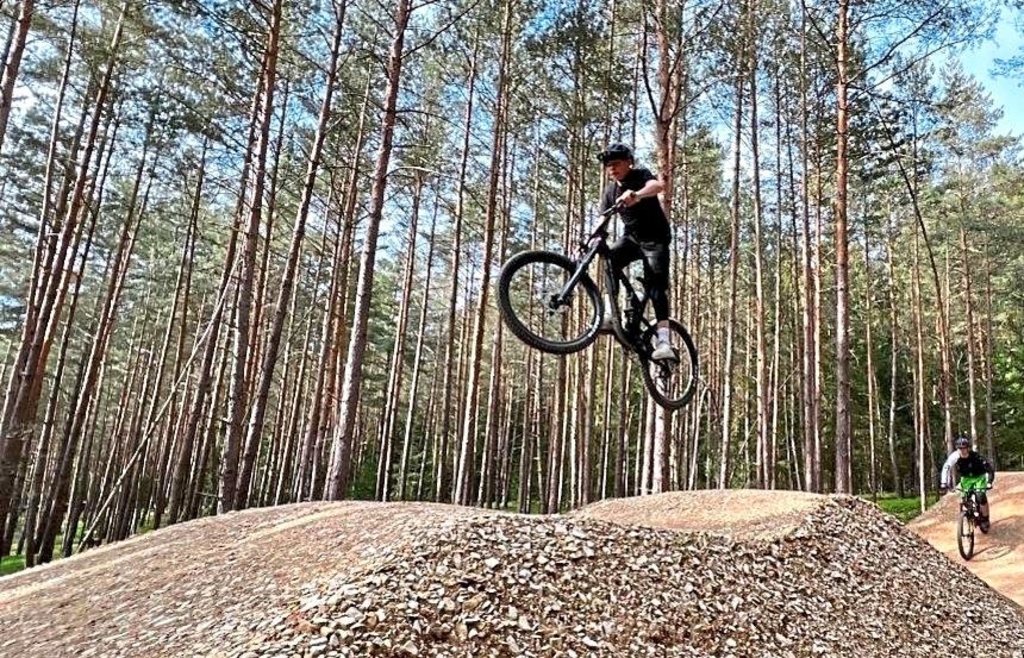 mountainbike kurbel Chrees Mountainbike-Kurbel, Aluminiumlegierung Leicht Integriertes Kurbelarm Arm für 8-12 Geschwindigkeitsantriebsantrieb, die für Bergbikes Ausgelegt Sind Sport & Freizeit Size:Size A (large) #MWS Options 1177587612 LE GOGGLE BULLS Cross Rider Evo
