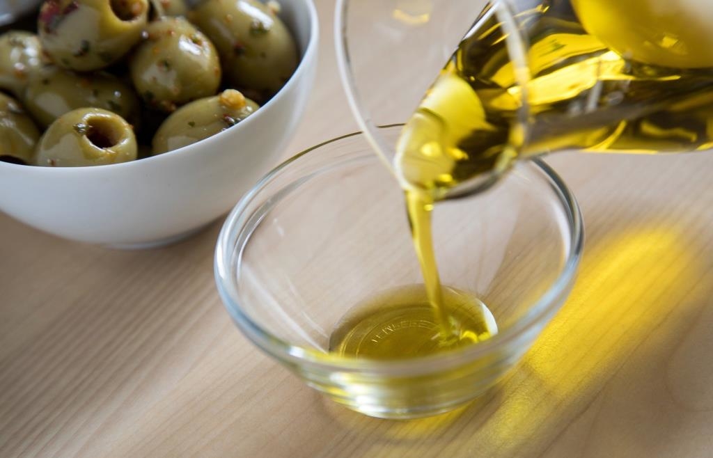 Olive oil, rapeseed oil, linseed oil: Which oil for which food?