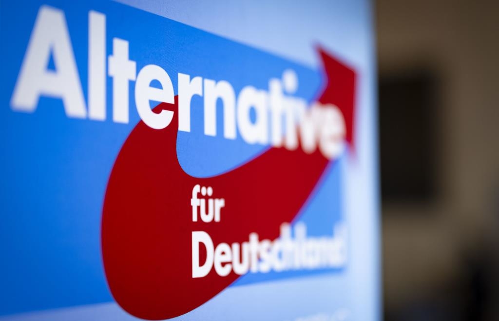 AfD-Mitglied (44) zündet eigenes Auto an und beschuldigt Linke – Drohbrief der Antifa gefälscht