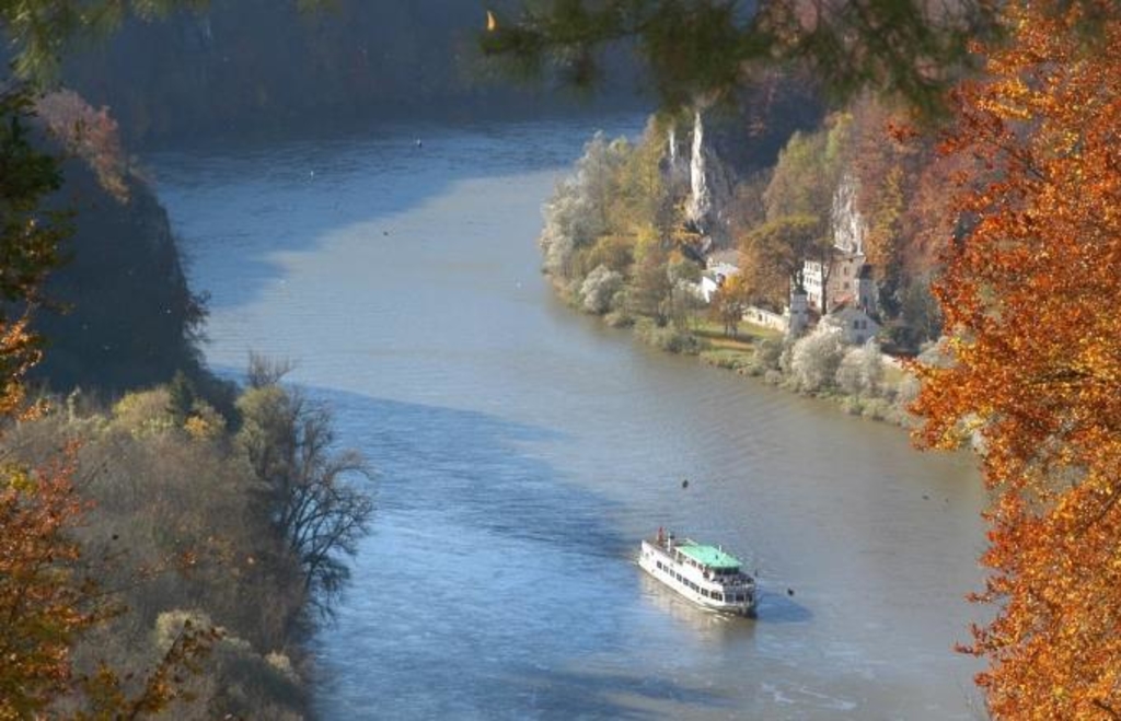 Donaupegel bei Kelheim fällt stark – keine Schifffahrt mehr
