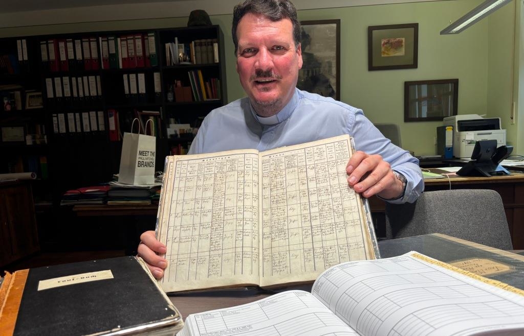 Books for eternity: Every Catholic from Neumarkt is listed in a parish ...