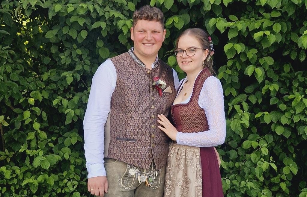 Hochzeit in Roding: Johannes Steger chauffierte seine Johanna im ...