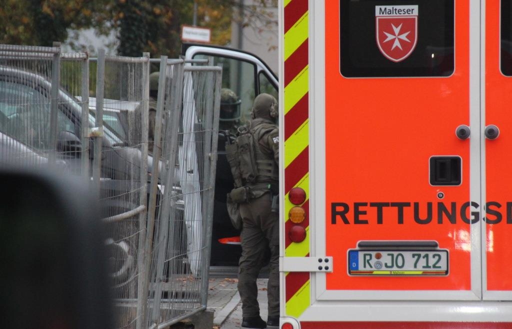 Peinliche Panne: SEK sprengt in Regensburg falsche Tür auf