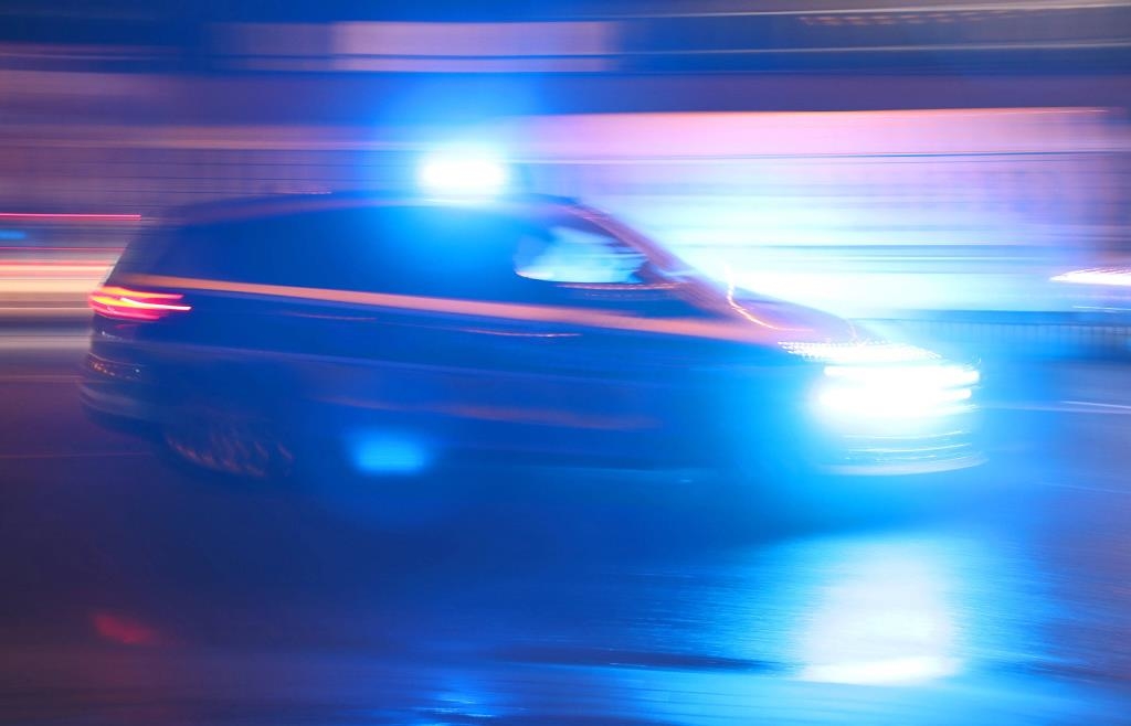 Man (40) attacks girlfriend and flees in car - | without a driver's ...