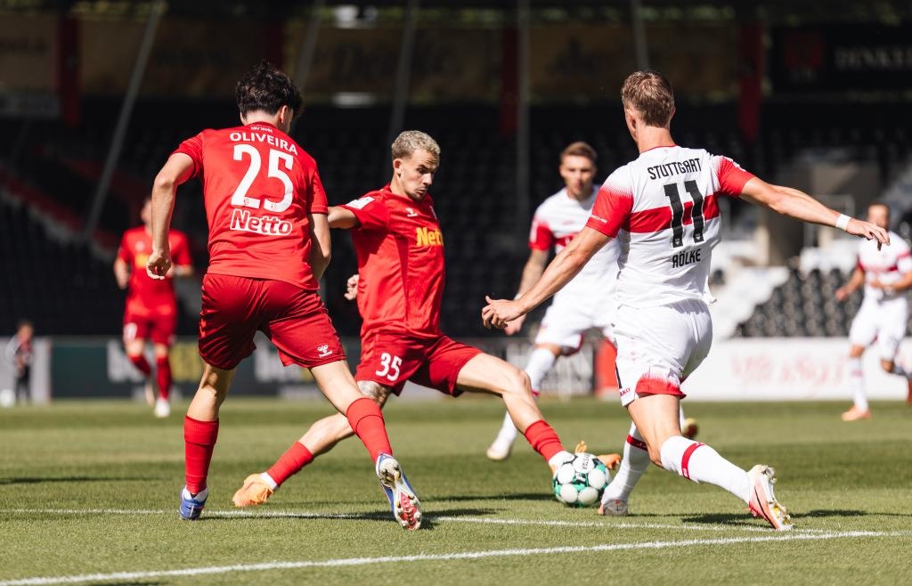 Jahn verspielt gegen Stuttgart II einen Drei-Tore-Vorsprung