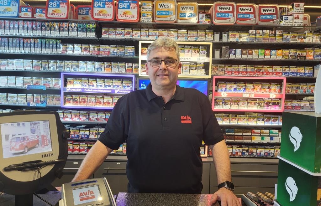 Cigarettes are getting more expensive: Gas station owner fears for his ...