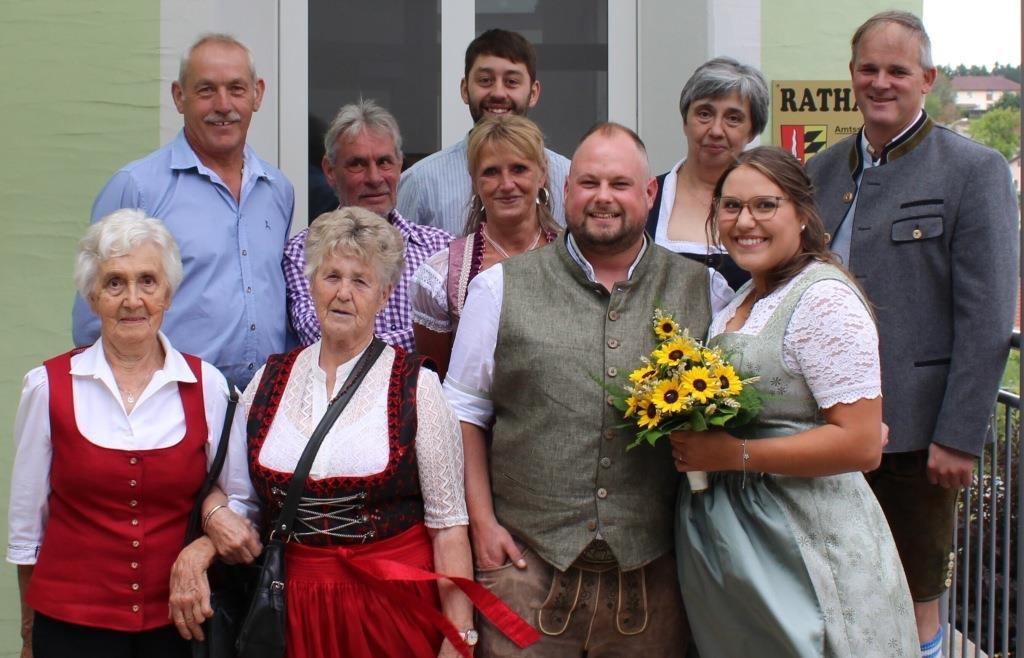 Maria Stocker und Alexander Dietl sagen „Ja“ in Michelsneukirchen