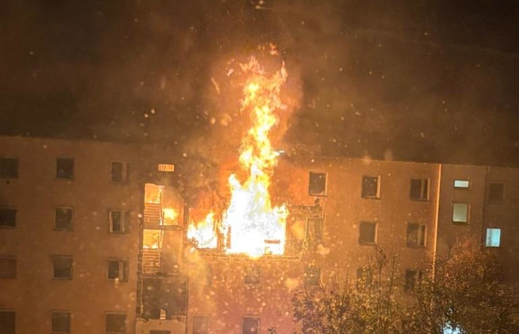 Explosion and major fire in Regensburg: Spokespeople from the fire ...