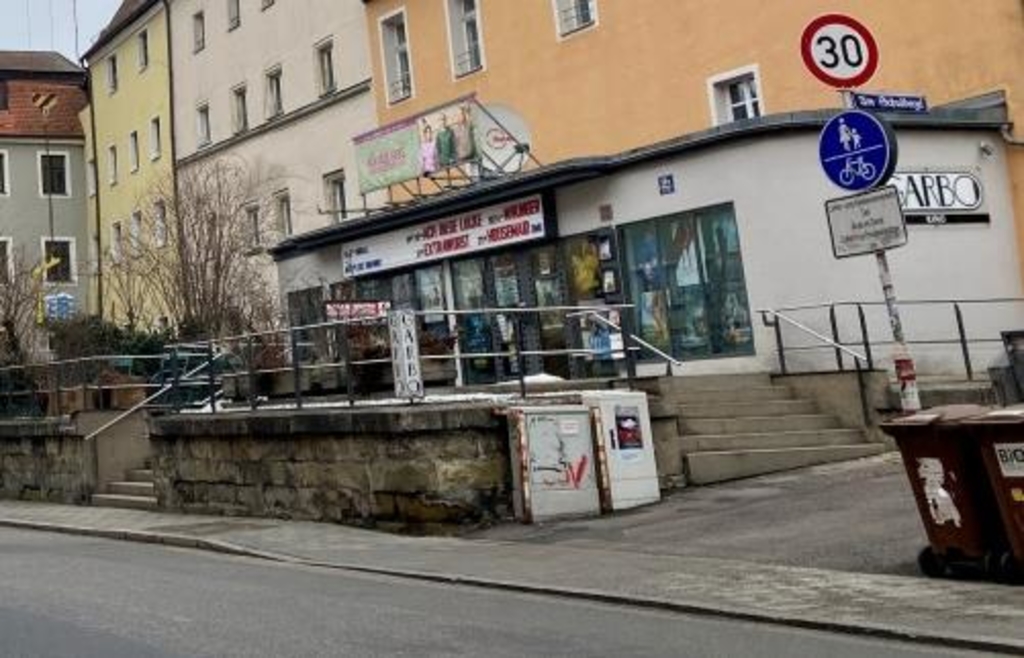 Kino, Möbelhaus, Supermarkt: Auch in Regensburg lockt Ruhe neue Kunden an