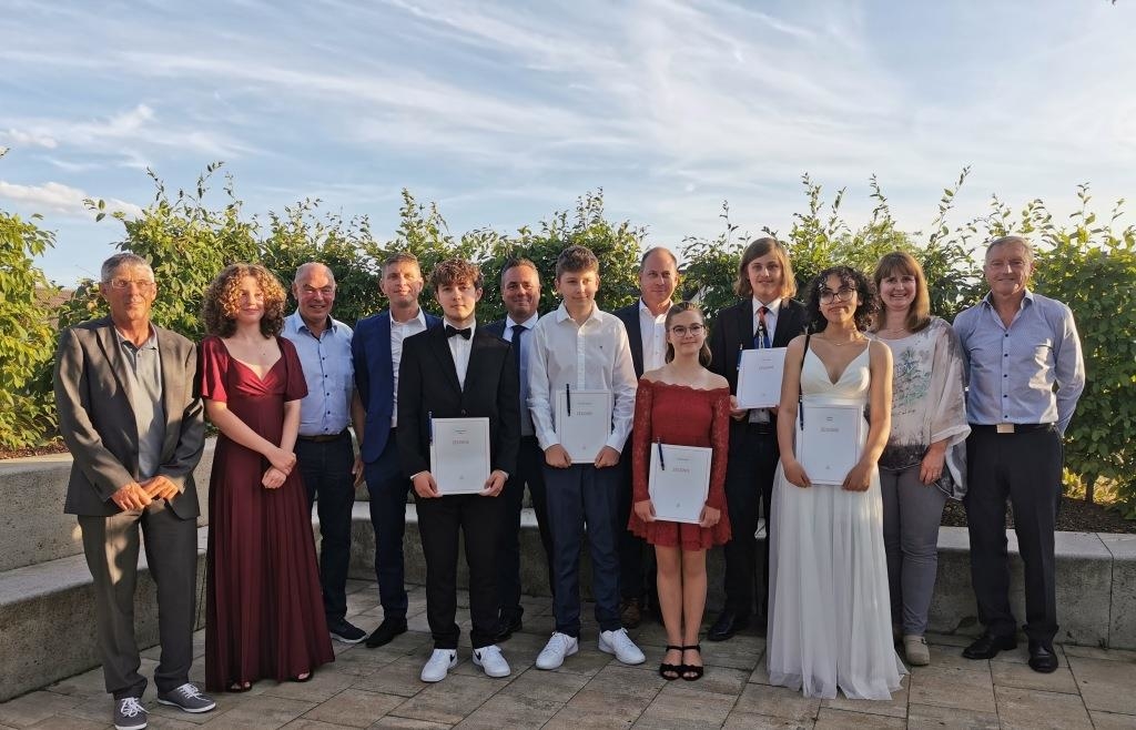Absolventen der Mittelschule Kümmersbruck sind die besten im Landkreis