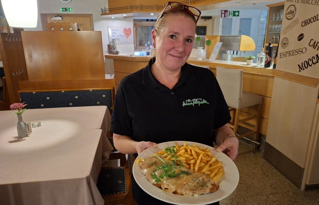 Schnitzel oder Schweinefilet: In der Schwefelquelle wird gutbürgerliche ... Schnitzel oder Schweinefilet: In der Schwefelquelle wird gutbürgerliche ...