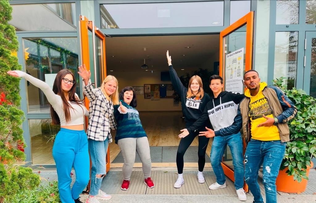 Berufliches Schulzentrum Regensburger Land seine Pforten