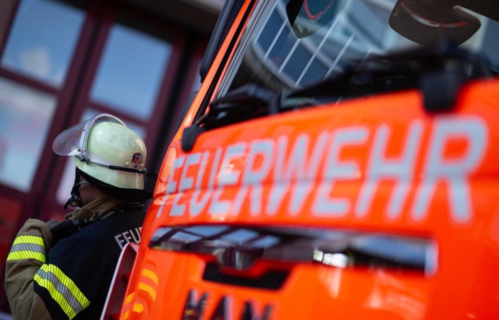 Feuer in Blaibach: Bewohnerin (75) rettet sich aus brennendem Haus – Über ...