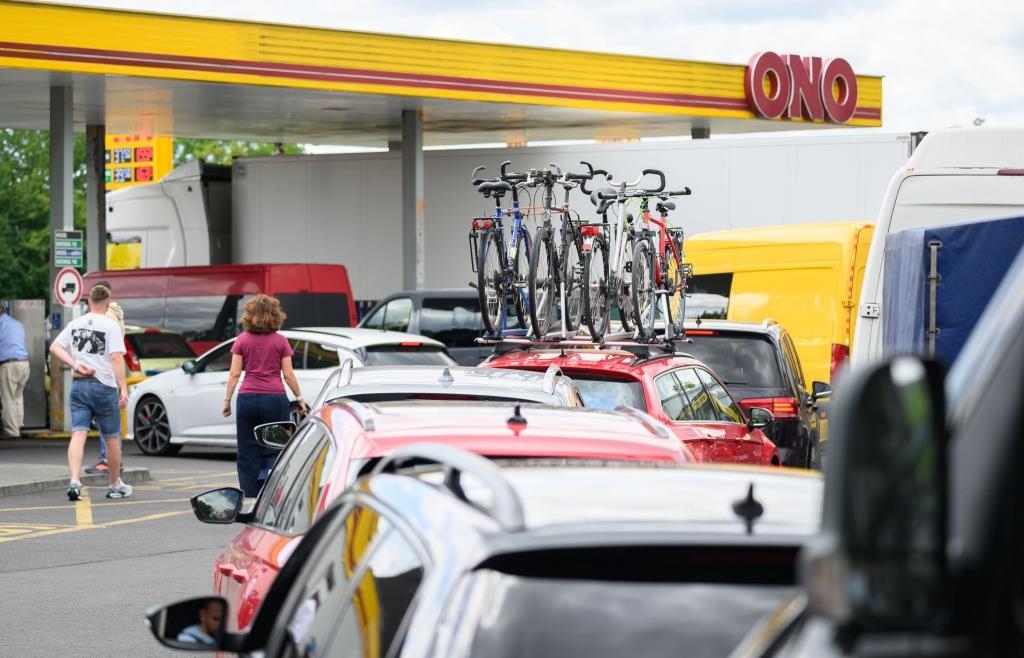 Preisdeckel und Steuersenkung: So werden Autofahrer in Tschechien ...
